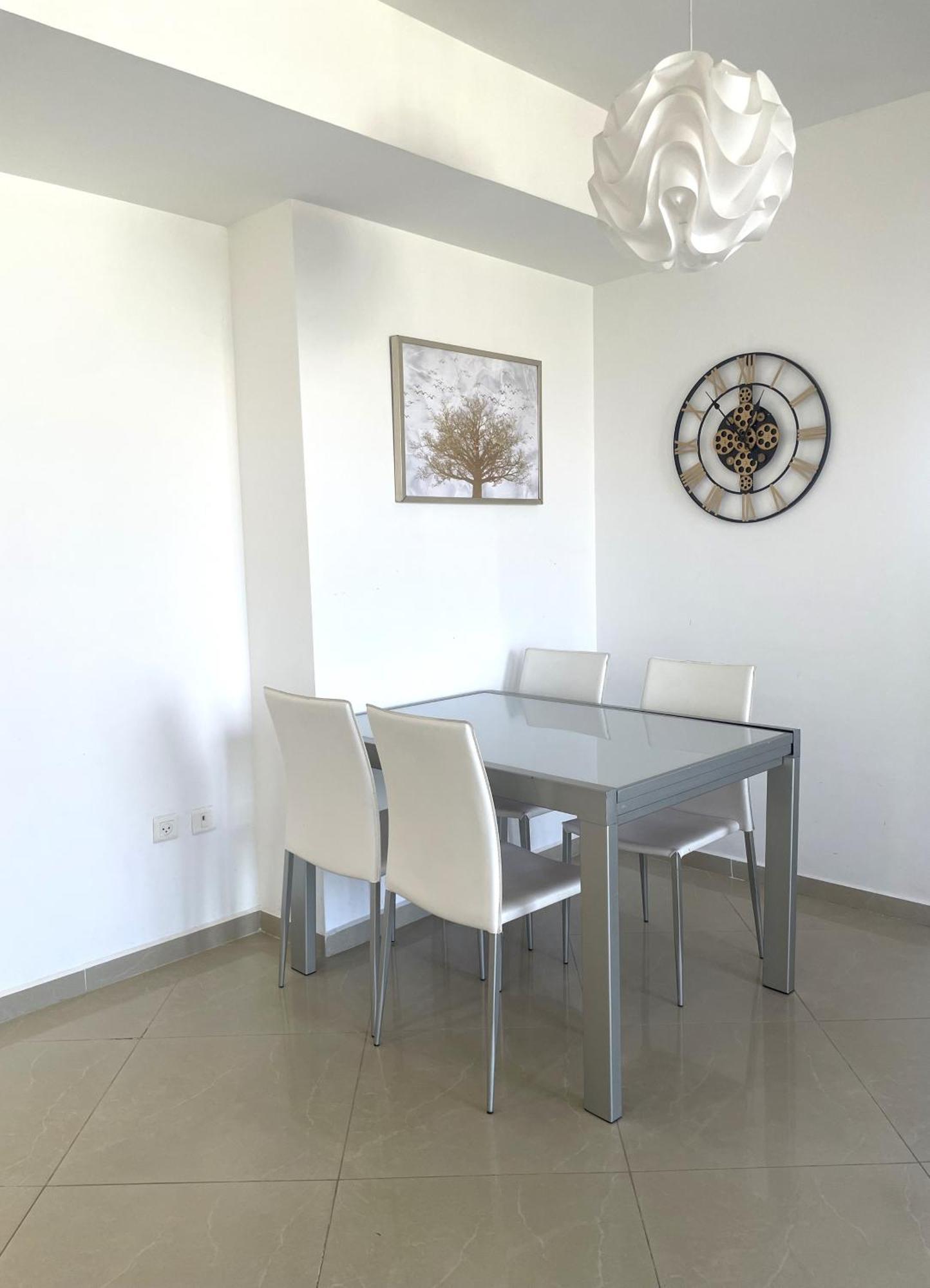 2br Vacation Apartment *